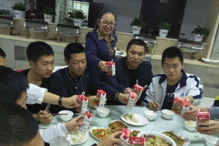 餐飲服務(wù)管理中心愛心助學(xué)活動(dòng)紀(jì)實(shí)